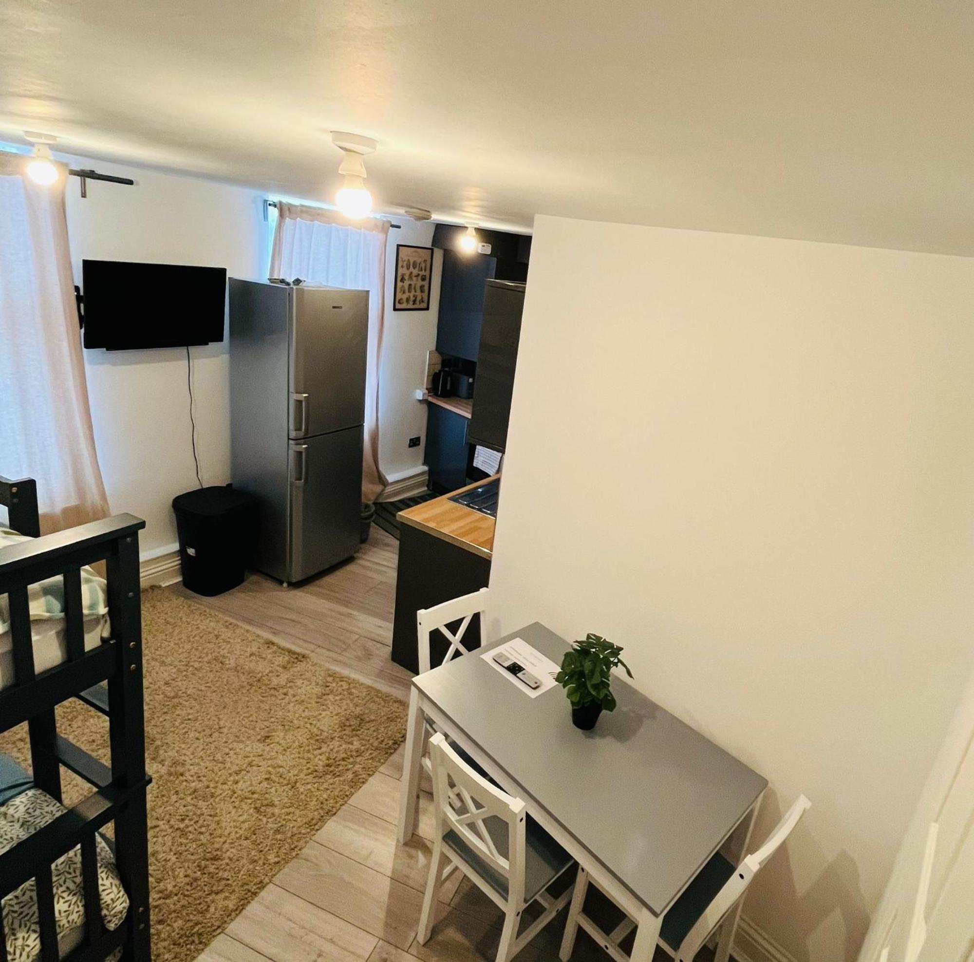 Willesden J Guest Home 4 Londres Chambre photo